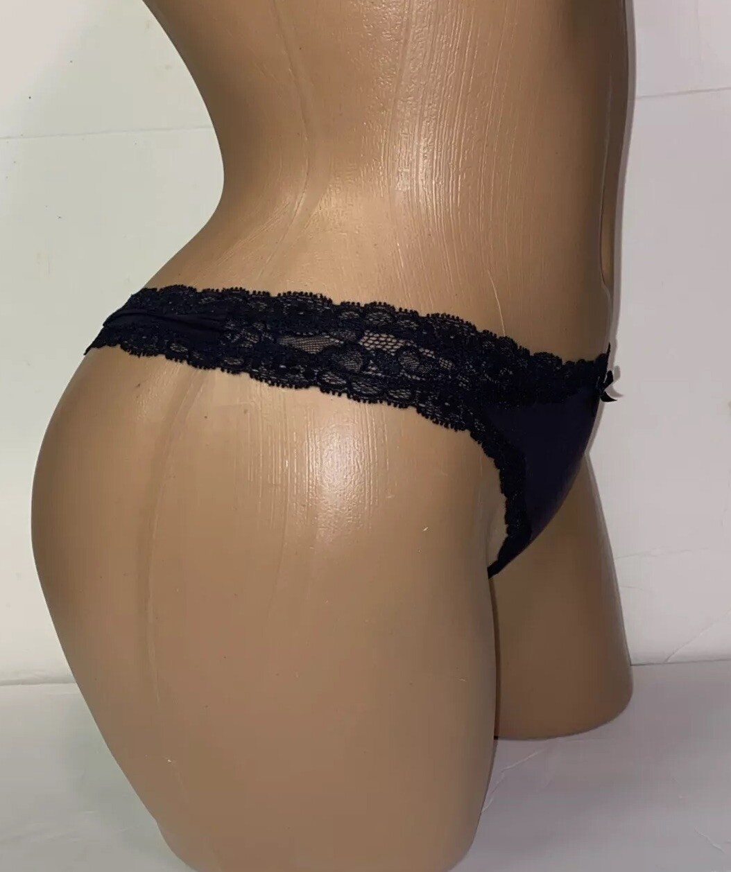 Vintage Victoria’s Secret Panties Thong/Tanga Black Small Nylon Elastane Panty