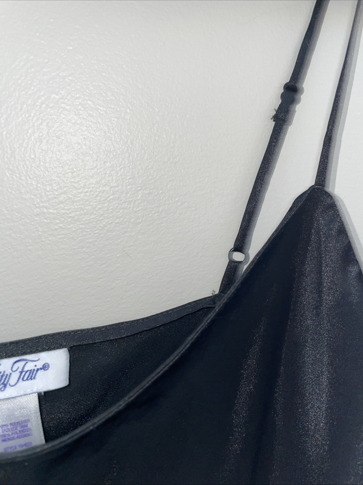 Vanity Fair Satin Negligee Long Slip Dress Spaghetti Strap Black Shiny SZ 34/32