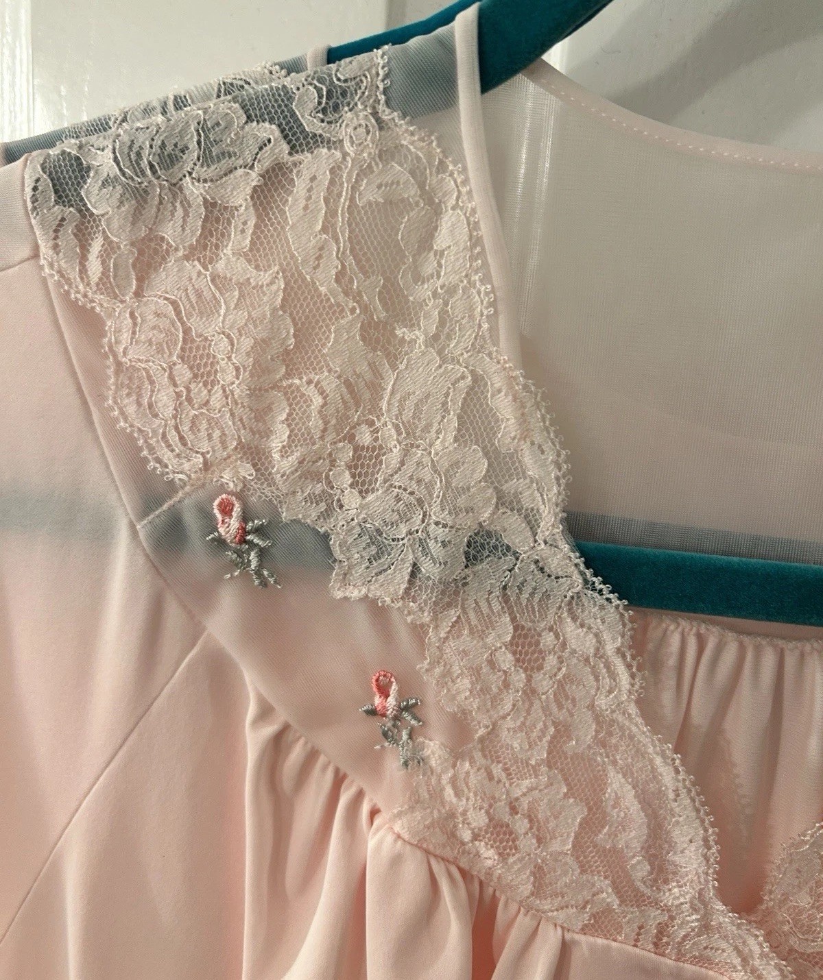 Vintage 2 Piece SHADOWLINE Pink Lace PEIGNOIR Robe (M) And Nightgown (L) Set