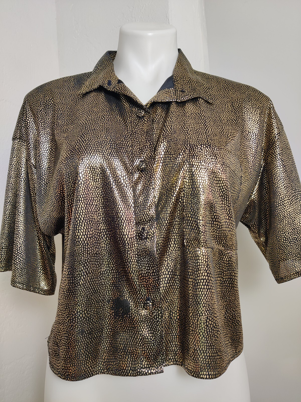 Vintage Gold Prezzia Sportwear Internazionale Retro Metal Large Button Blouse **