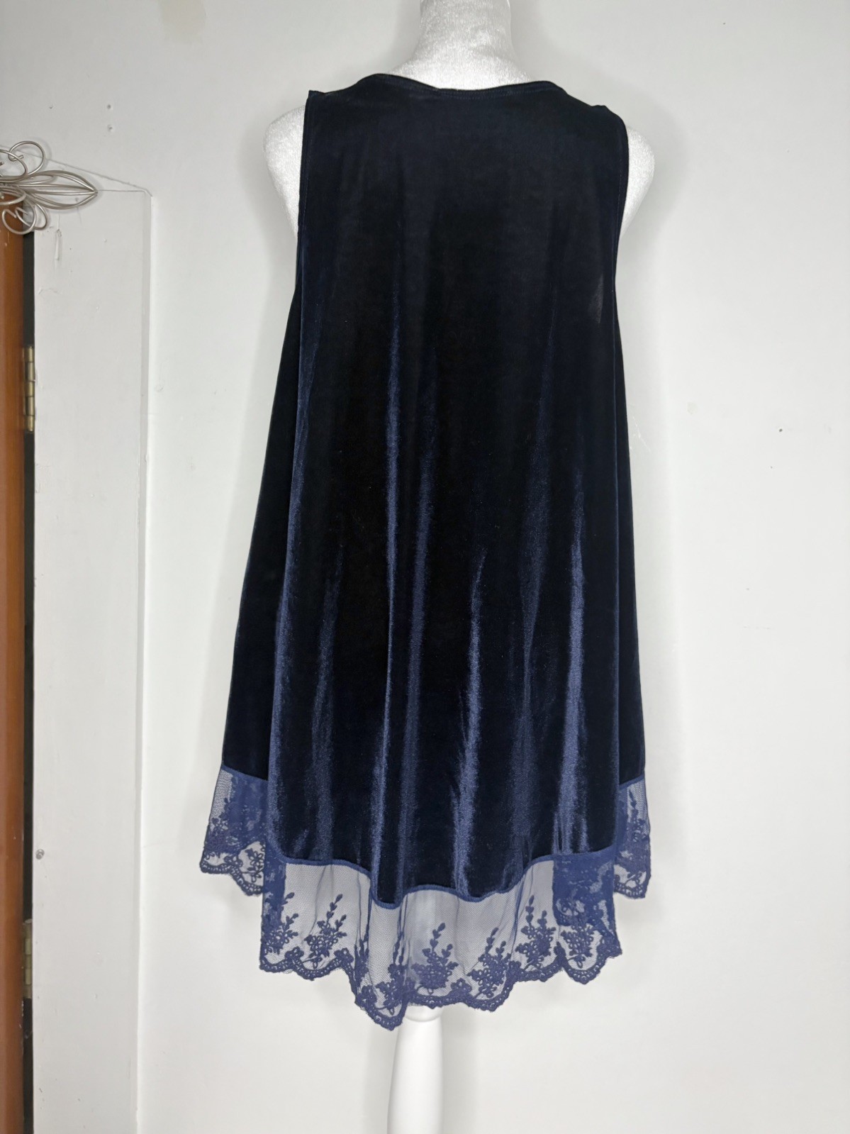 VTG Pyramid Collection Whimsigoth Velvet & Lace Nighty, Navy Size Small #RCTOP02