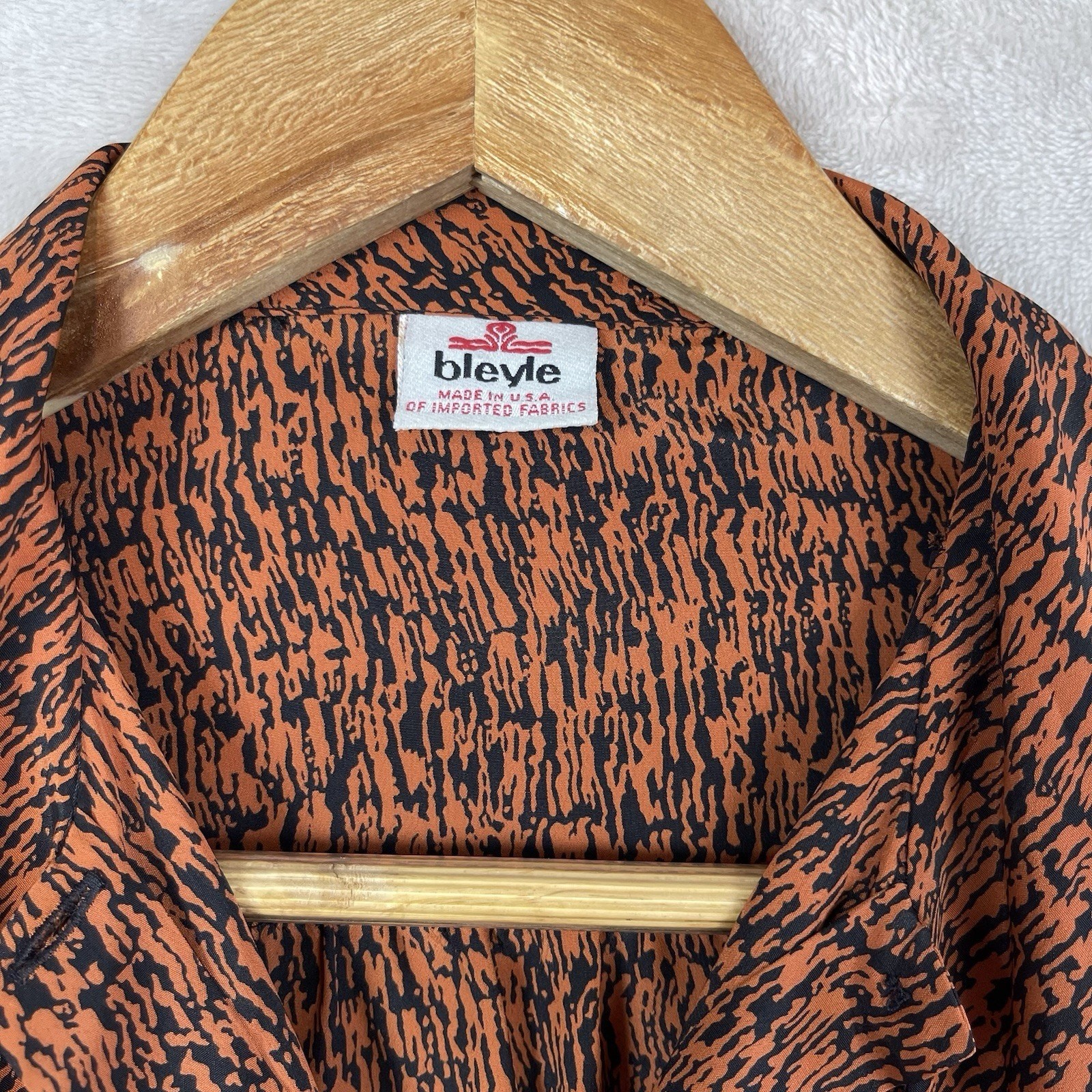 Vintage Bleyle 70s Secretary Blouse Pussybow Bark Print USA Made 6 Office Siren