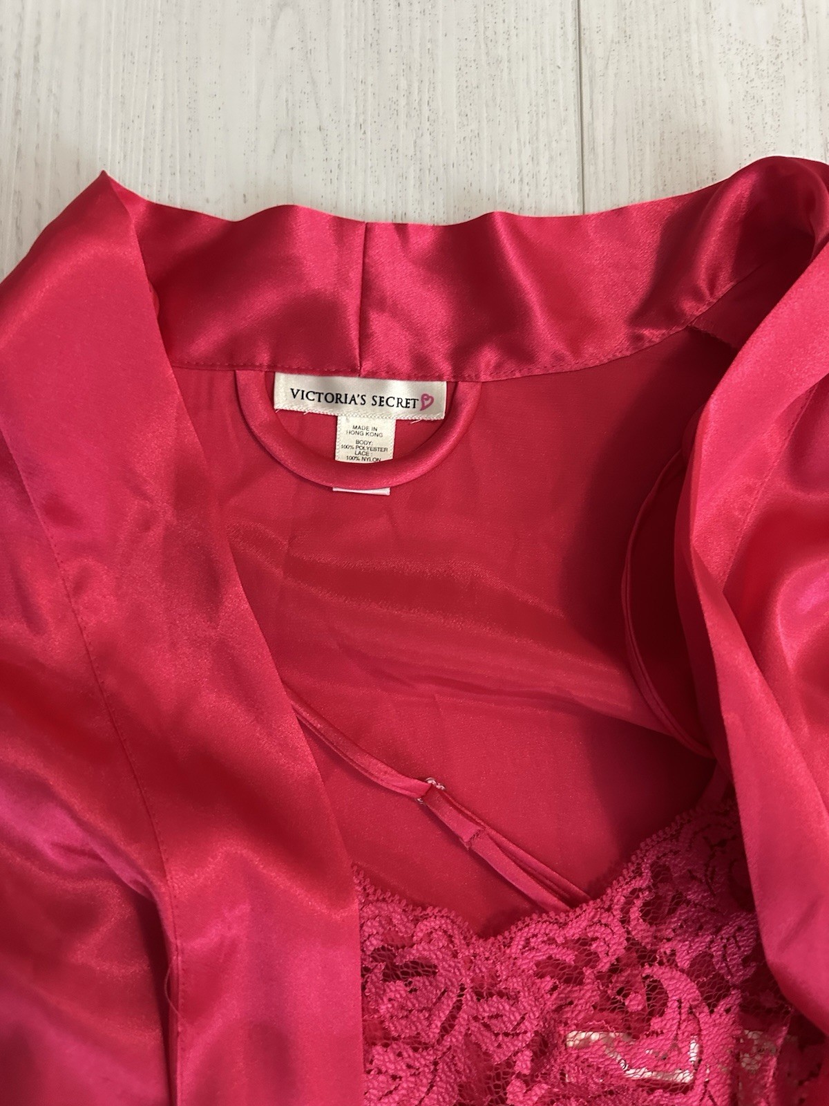 Vintage Victoria’s Secret Satin Robe & Nightgown Set Sz L – Fuchsia Pink – Lace