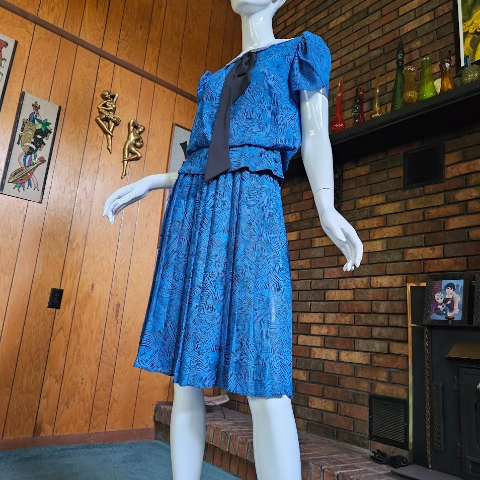 Vtg 80s Disco Secretary Ascot Tie Peter Pan Blouson Graphic Peplum Work Dress S
