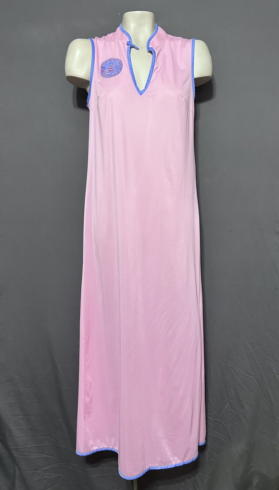 Vintage Chinoiserie Night Gown Sz Small Pink Blue Trim Side Split Full Length