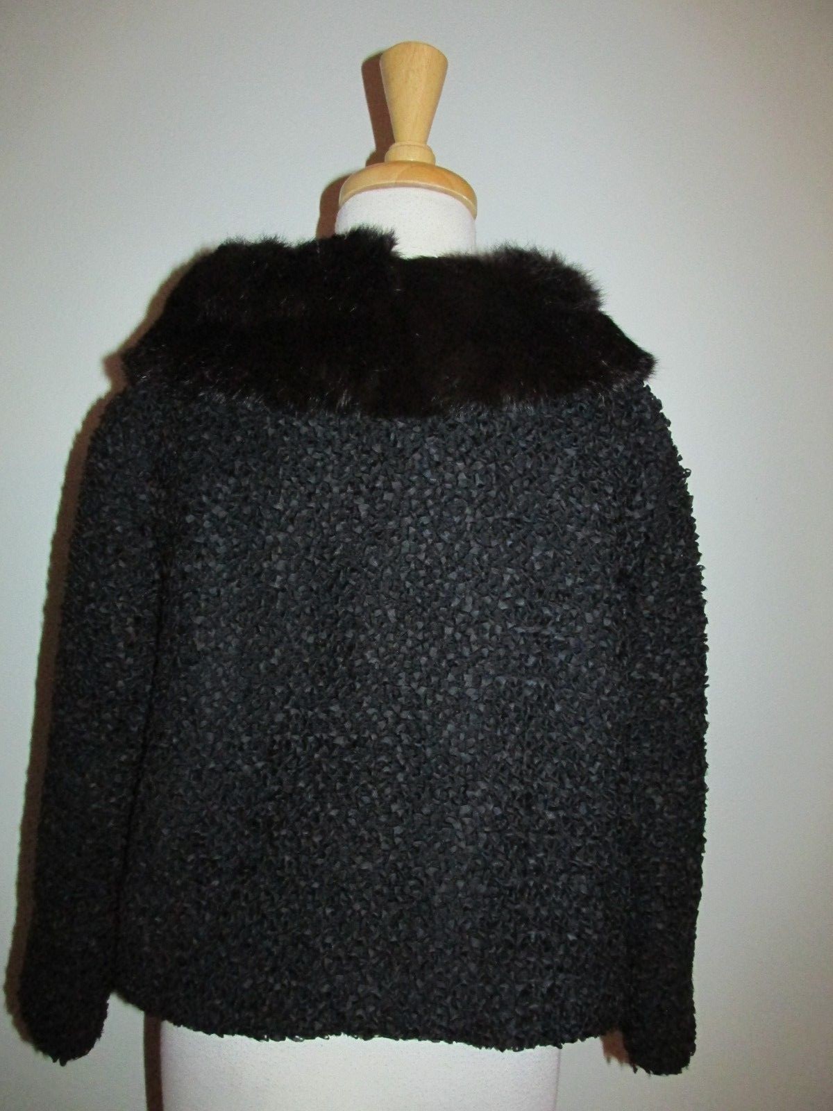 Vintage Size L Black Textured Fabric Fur Collar Jacket Three Quarter Sleeves