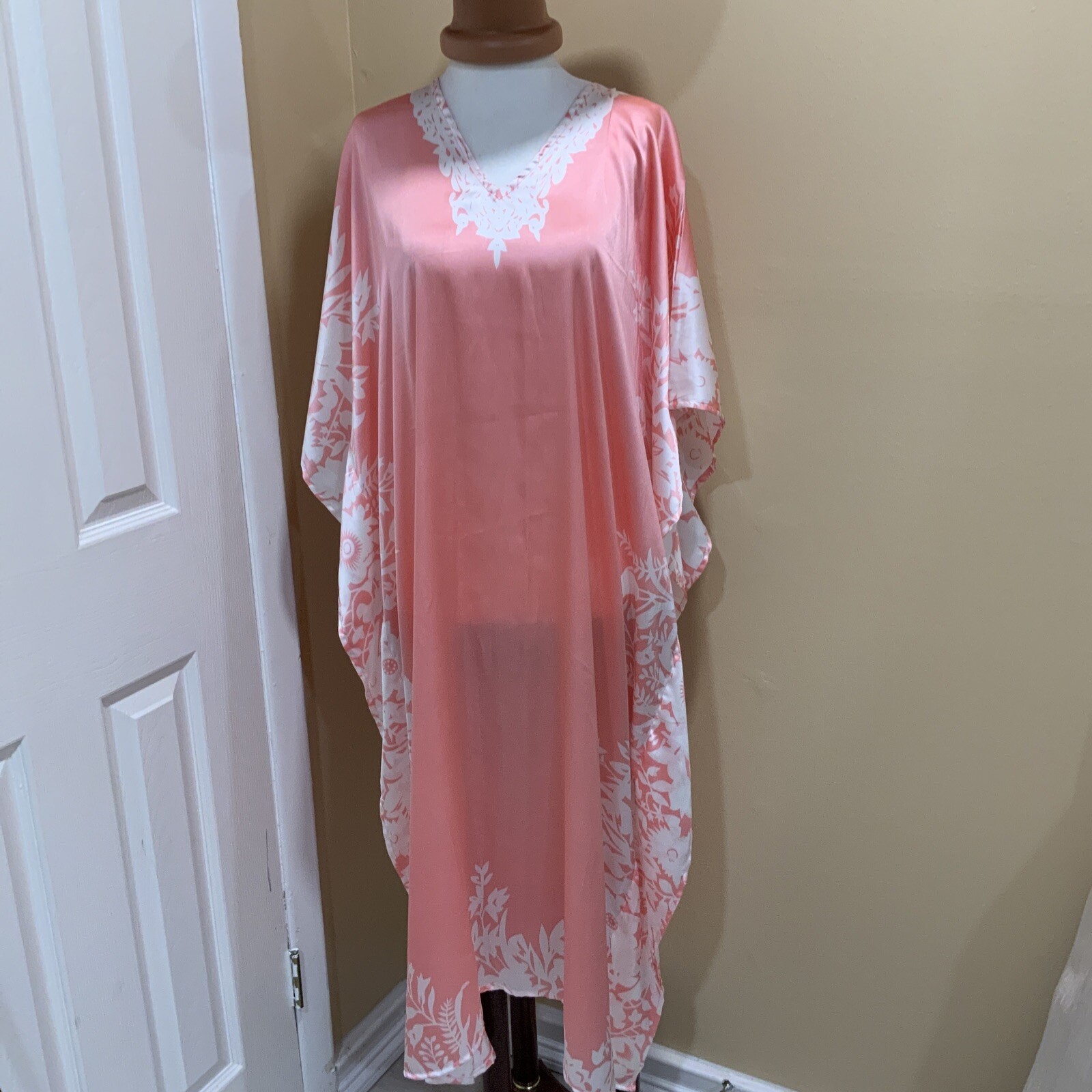 LONG SATIN GOWN~WOMANS MIDNIGHT VELVET~ SHINY pink/white NIGHTIE~one size