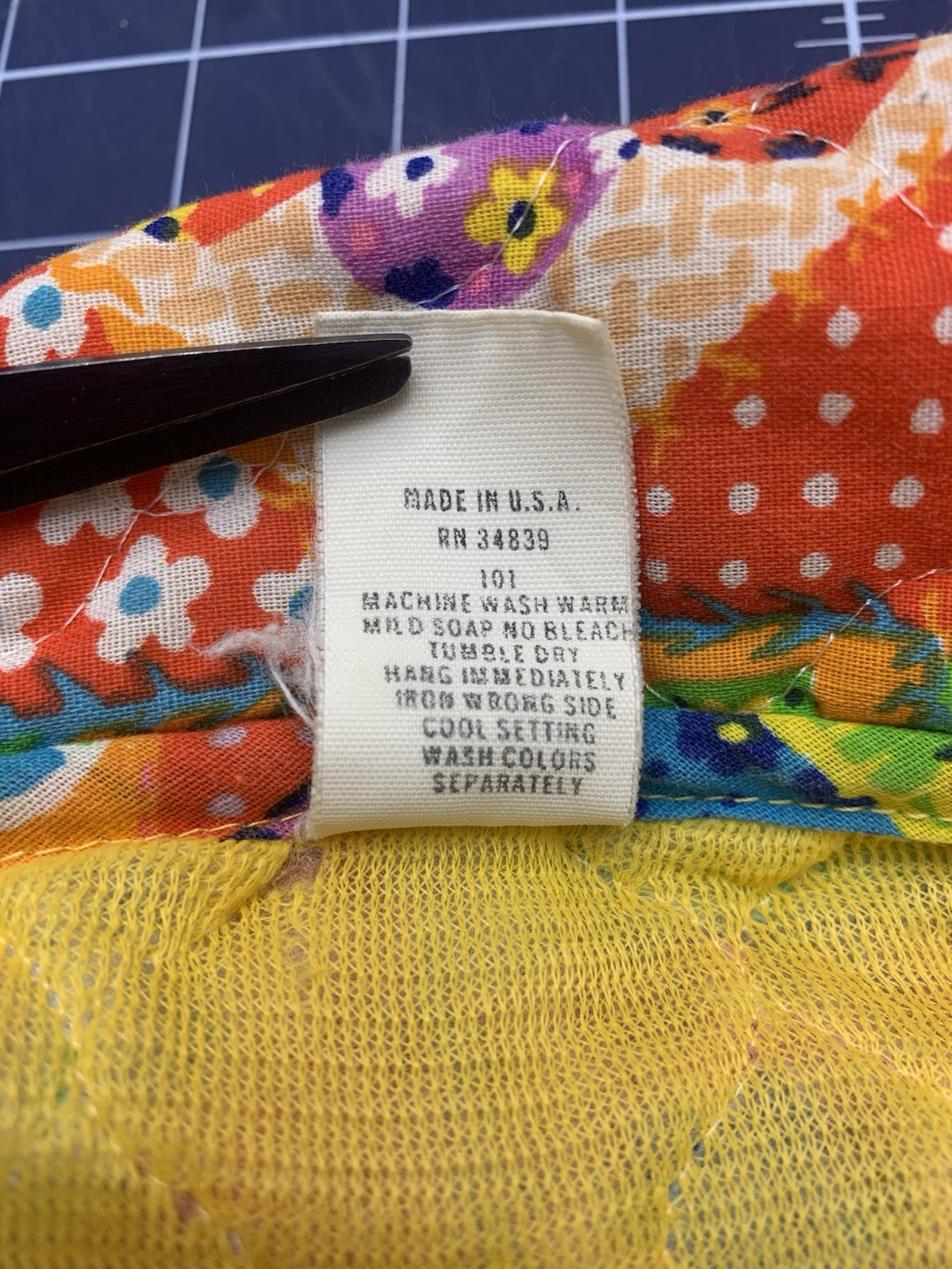 Vintage 1970s Patchwork Robe House Coat Cheater Quilt Psychedelic Funky Retro