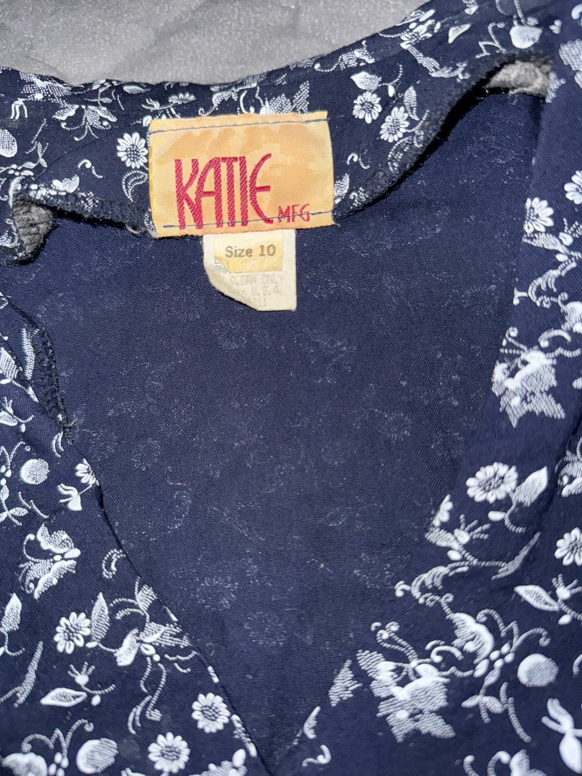 vintage dresses 1980’s size 10, floral and shirt style, Wayne Rogers and Katie