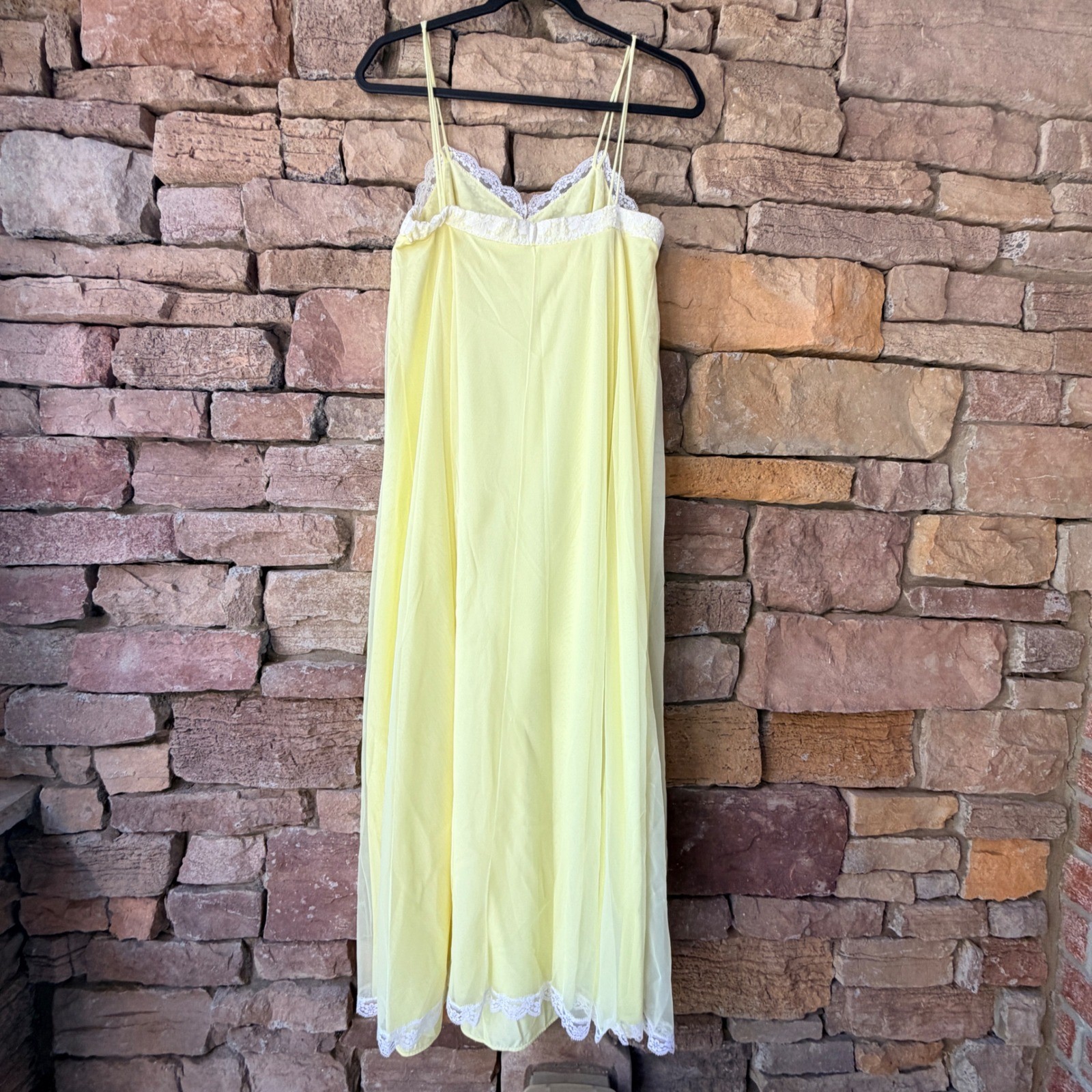 Vintage Warner’s Womens 2PC MAXI Nightgown and Robe Yellow Lace SET Coquette