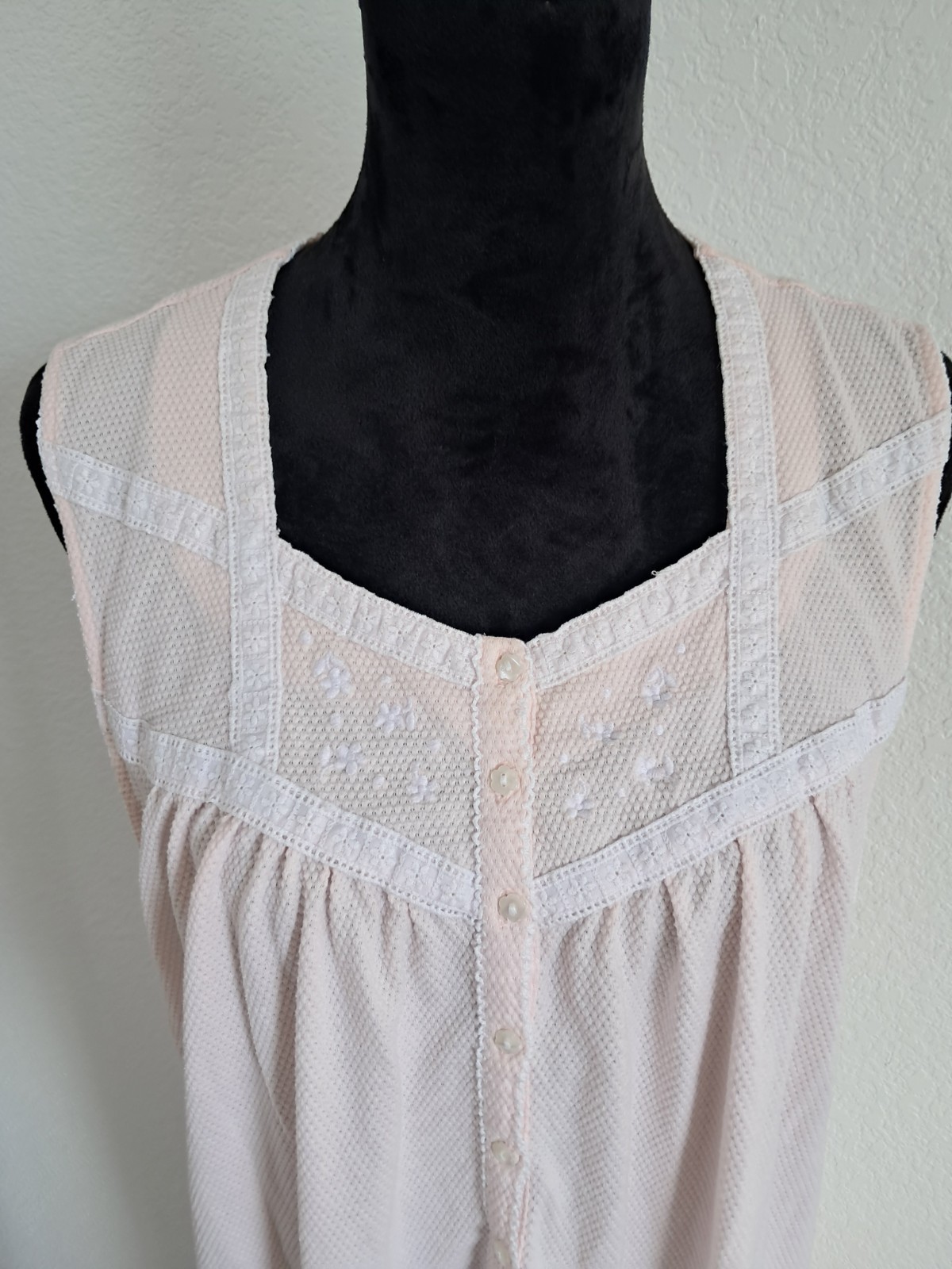 Vintage Earth Angels 1X Nightgown Pink Waffle Knit 1/2 Button Up Embroidered
