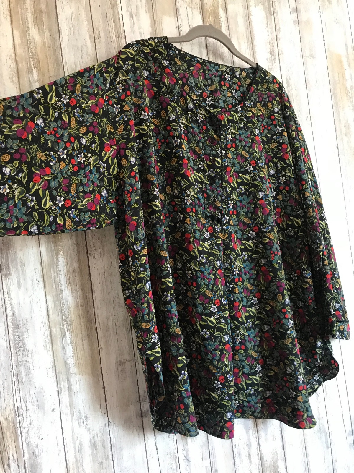 VINTAGE Floral Berry 1/4 Button Down Top Tunic Flowy M L XL