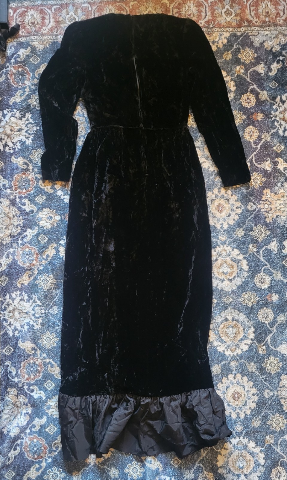 Vintage Black Velvet Maxi Dress Long Sleeve Formal Evening Dress