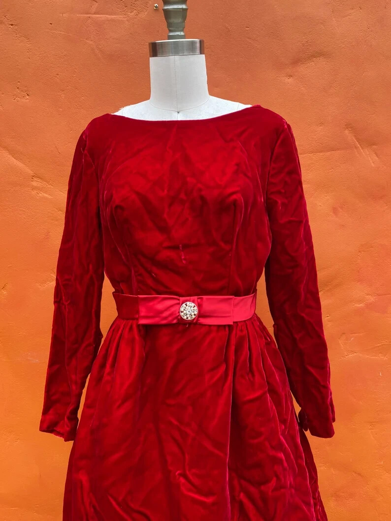Vintage 1950s 1960s Red Velvet Dress. Party Cocktail Pinup Prom Evening