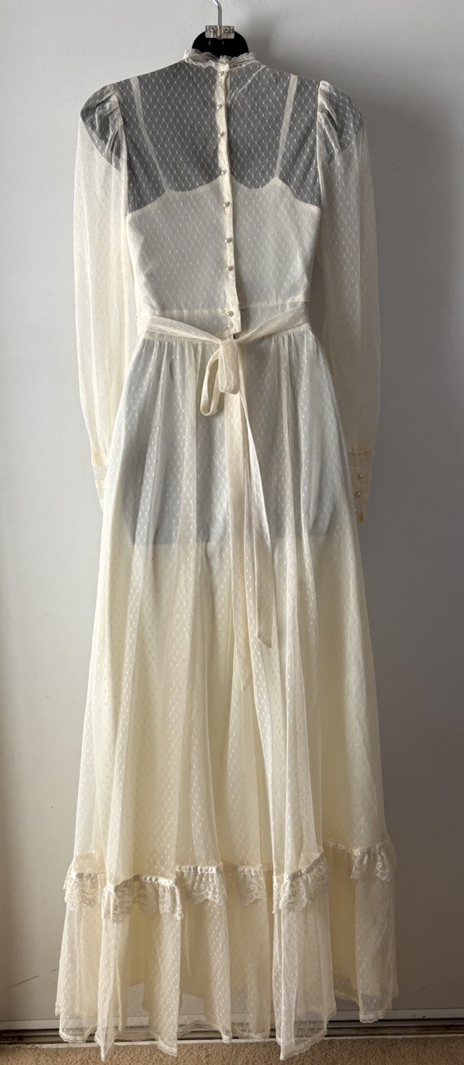 Vtg Swiss Dot Lace Edwardian Prairie Romantic Ivory WEDDING GOWN Handmade