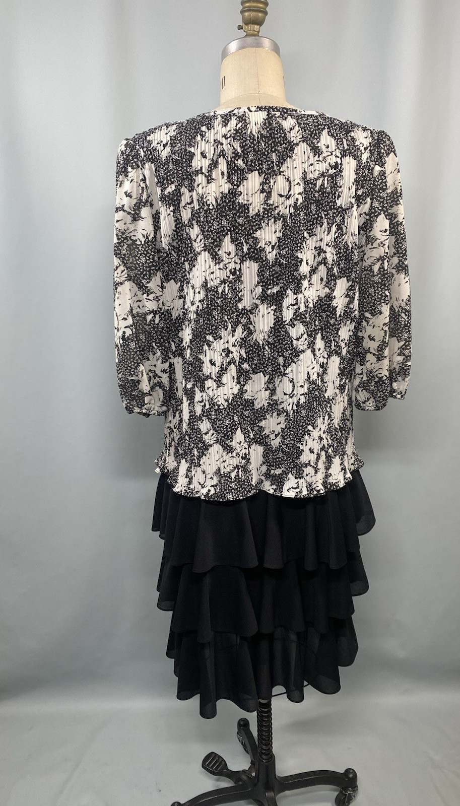 Vintage Dress SIZE XL 15/16 black ruffle flapper drop waist GOOD TIMES 70s 80s
