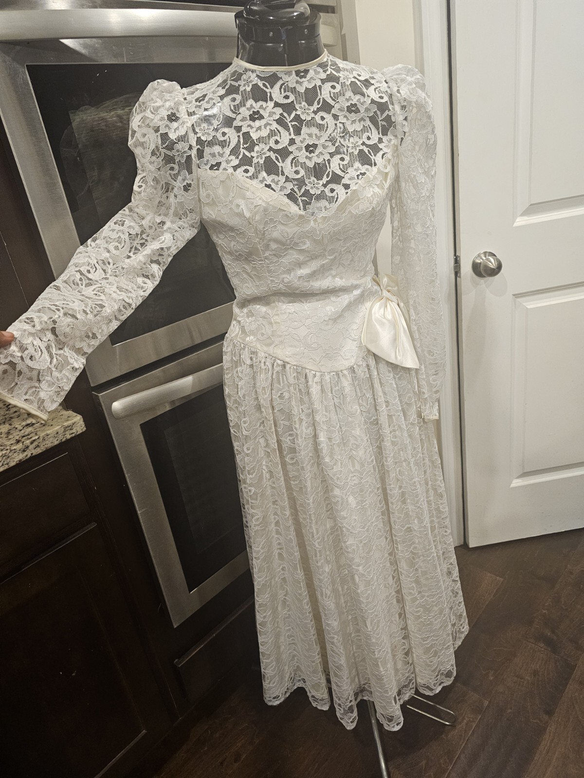 Vintage Lace Prairie Sheer Off White Dance Allure Long Sleeve Backless Dress 10