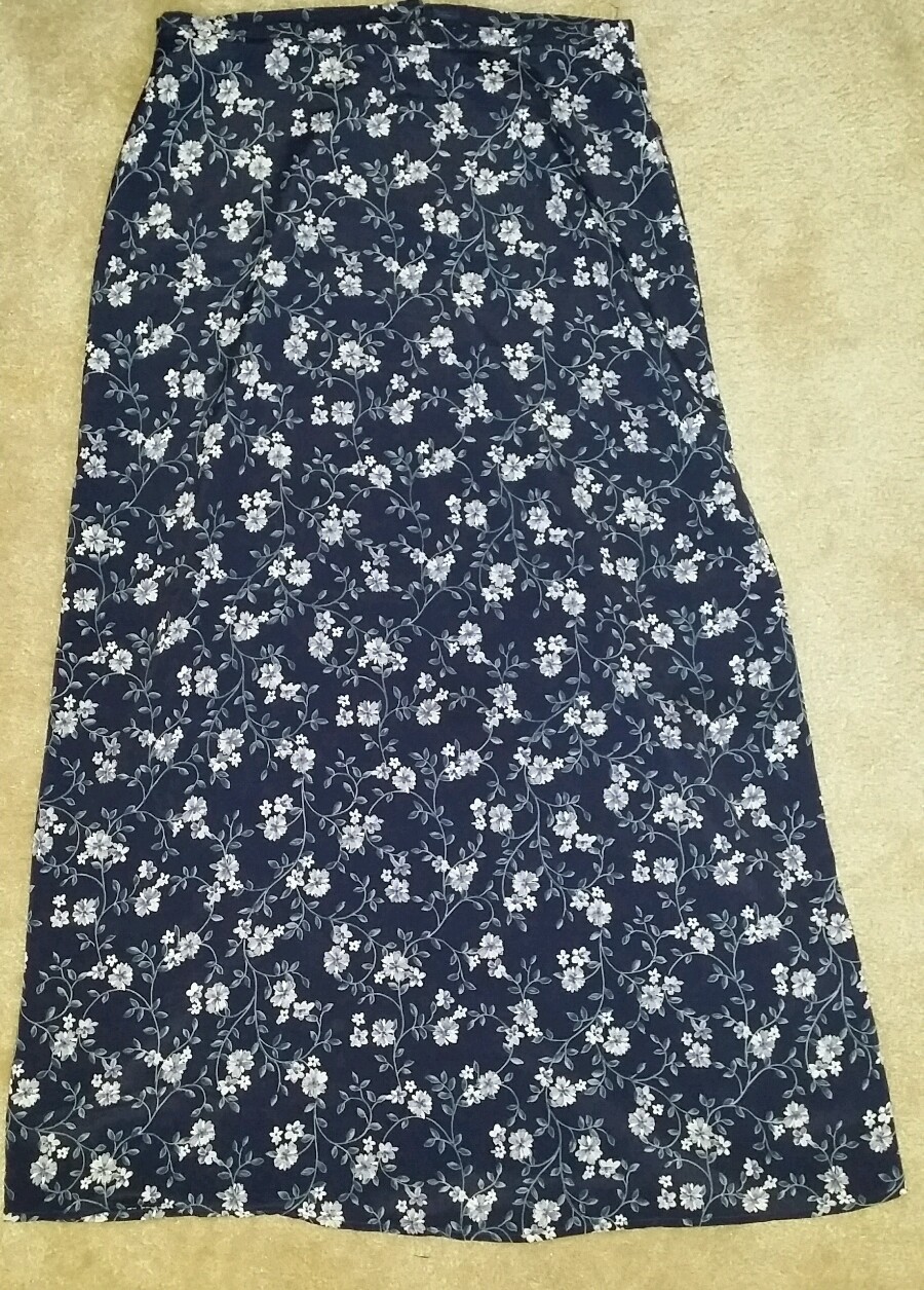 Ladies Tracey Evans Dark Blue Floral Long Skirt》Size 11