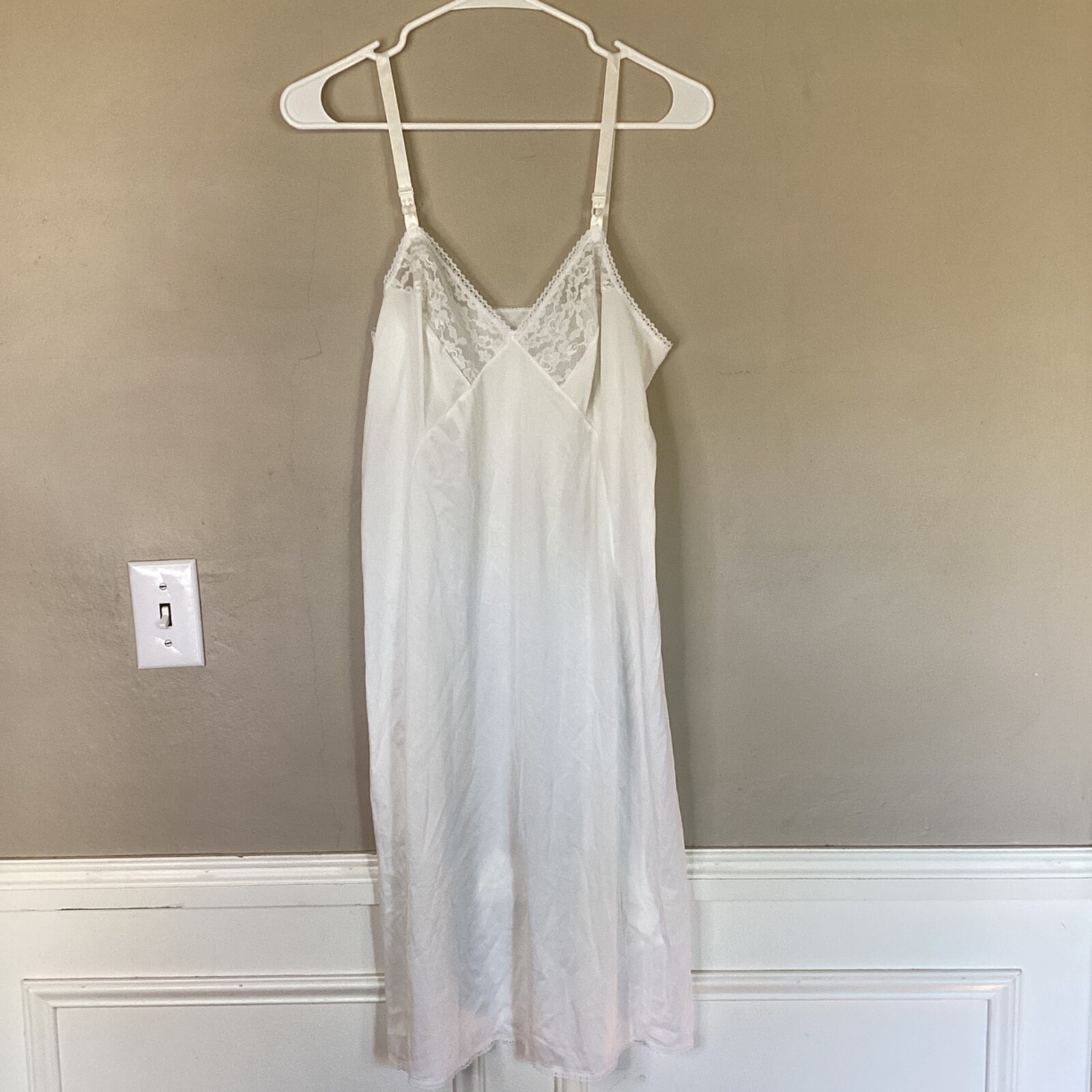 Sears THE-DOESN’T-SLIP Vintage 1960s Non-Cling Nylon Lace 36 Average