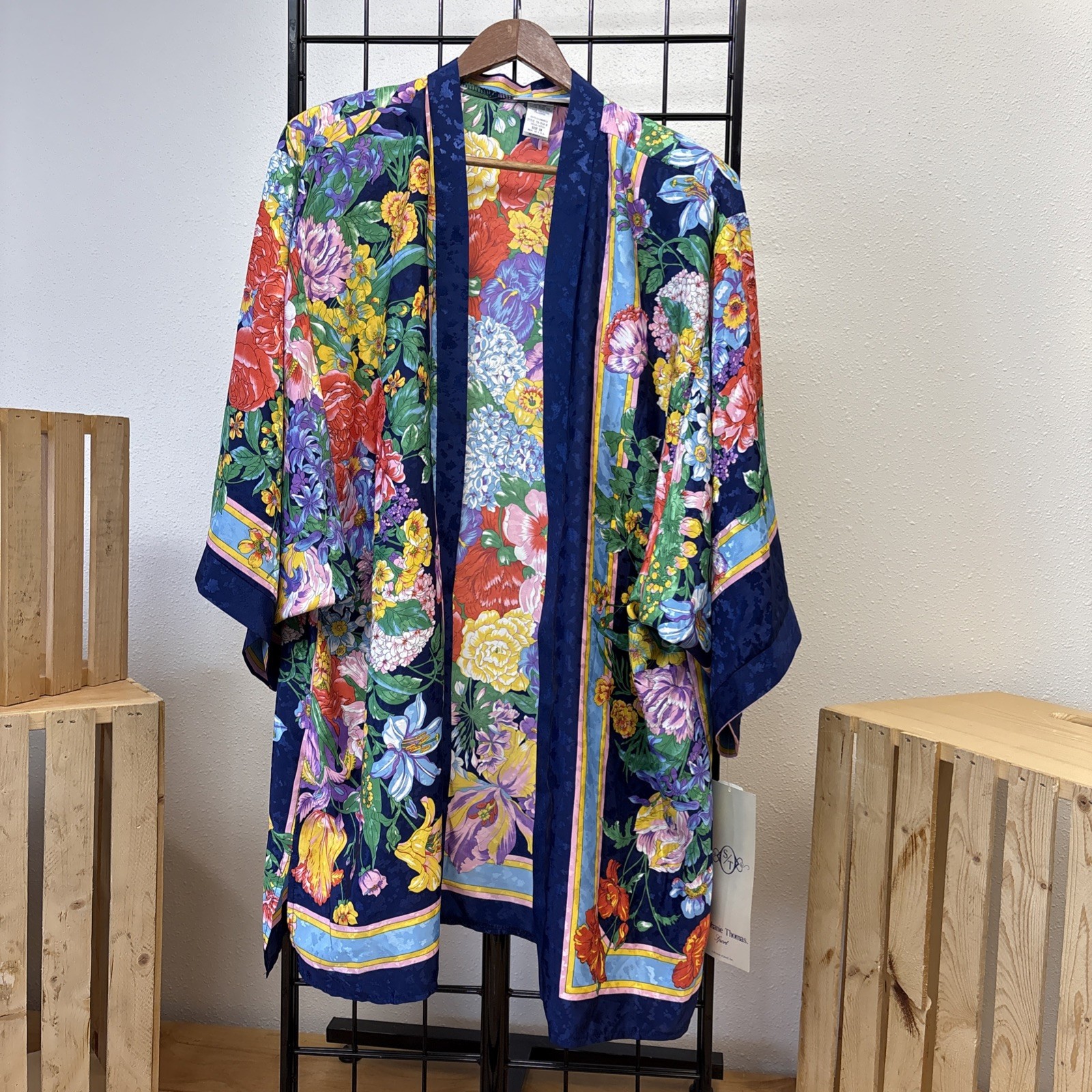 NWT VTG 80’s Stephanie Thomas Size 18 Floral Silky Robe W/ Shoulder Pads 52” Lng