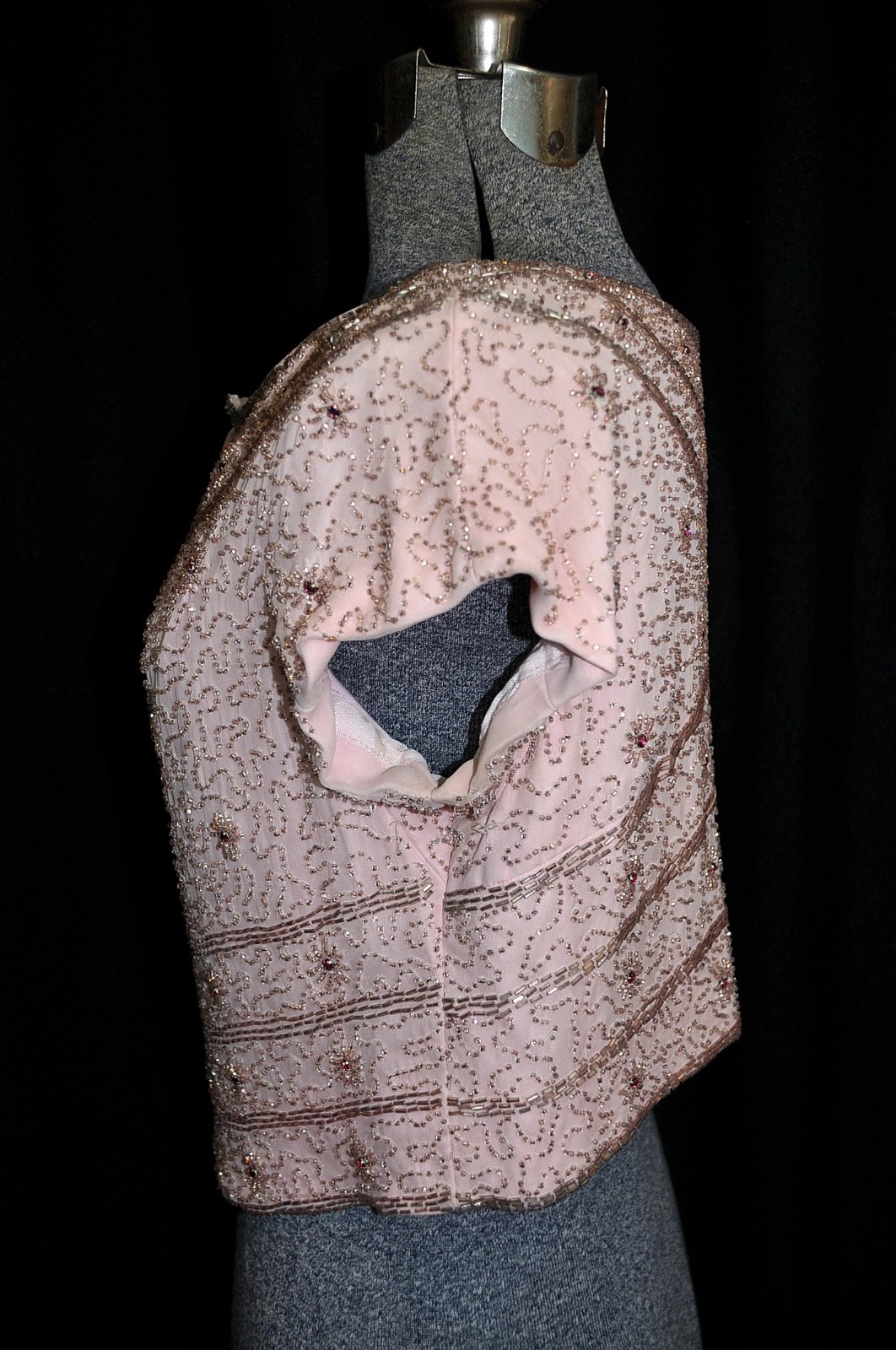 VTG 50’s 60’s Crepe Beaded Top Shell Tank SM/MED Metal Zipper Lined Blush Pink