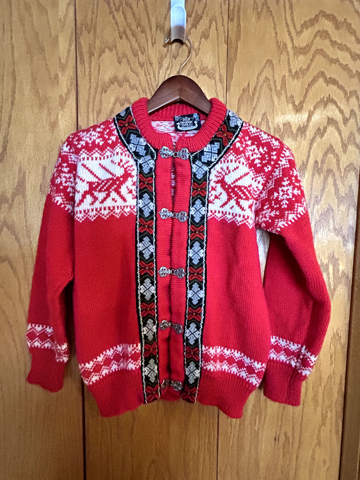 Vintage Dale of Norway, made for Oslo Sweater Shop Sweater Red/ White Size 40
