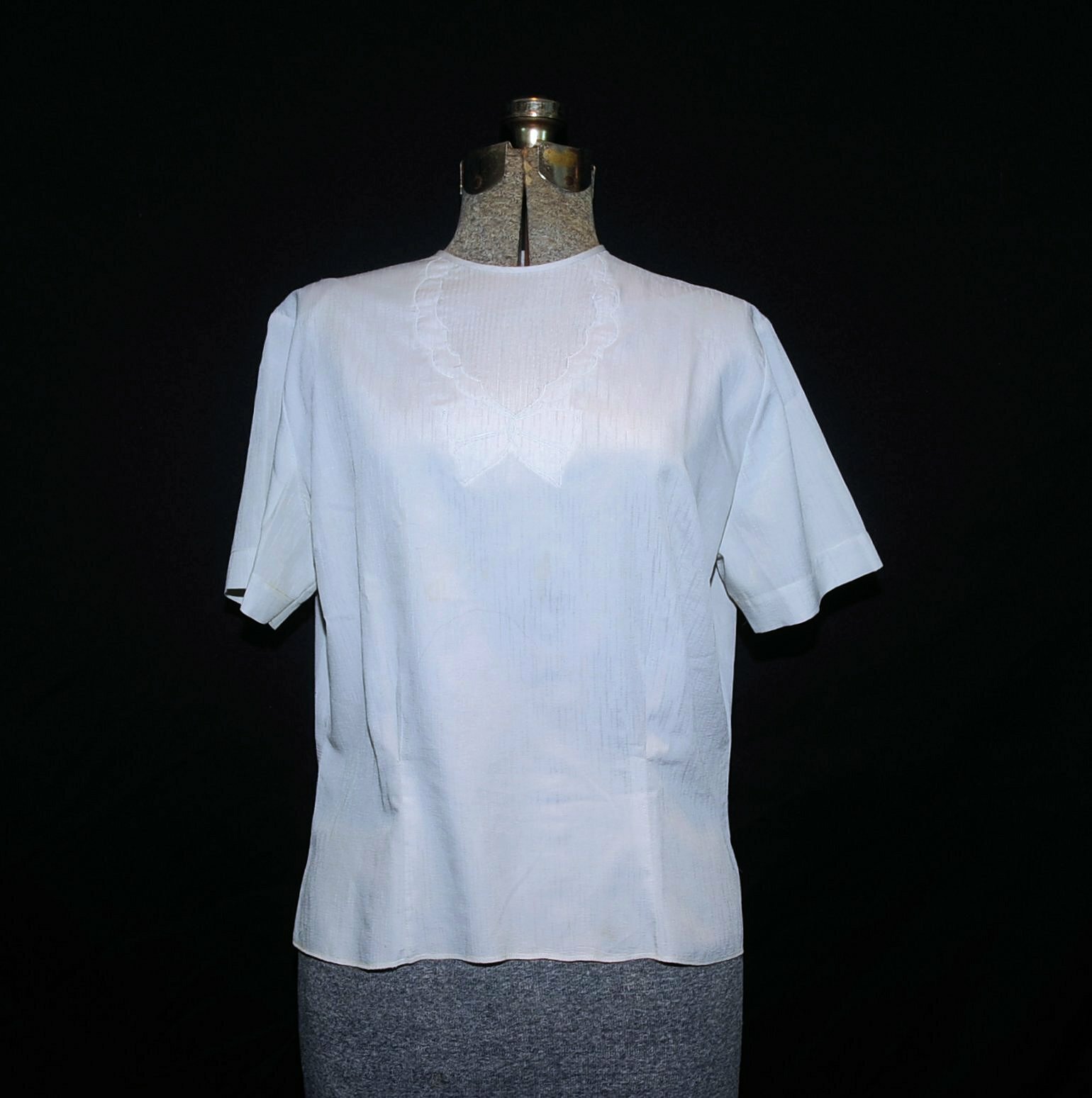 VTG 50’s 60’s Pale Gray Silk Blend Blouse 'Bow’ Pleating Detail at Neckline MED