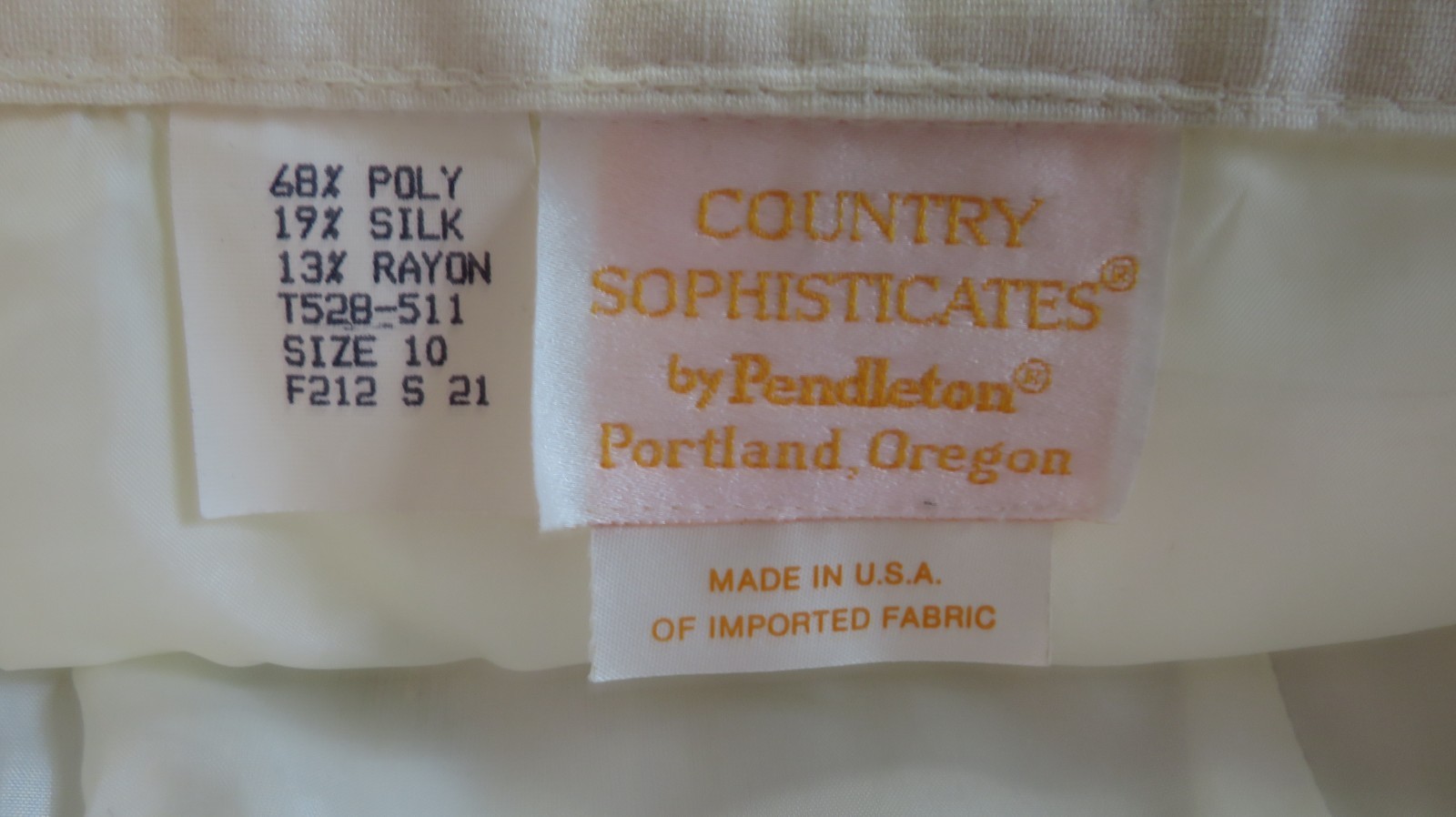 Vintage PENDLETON Country Sophisticates Silk Blend Ivory Blazer & Skirt Women 10
