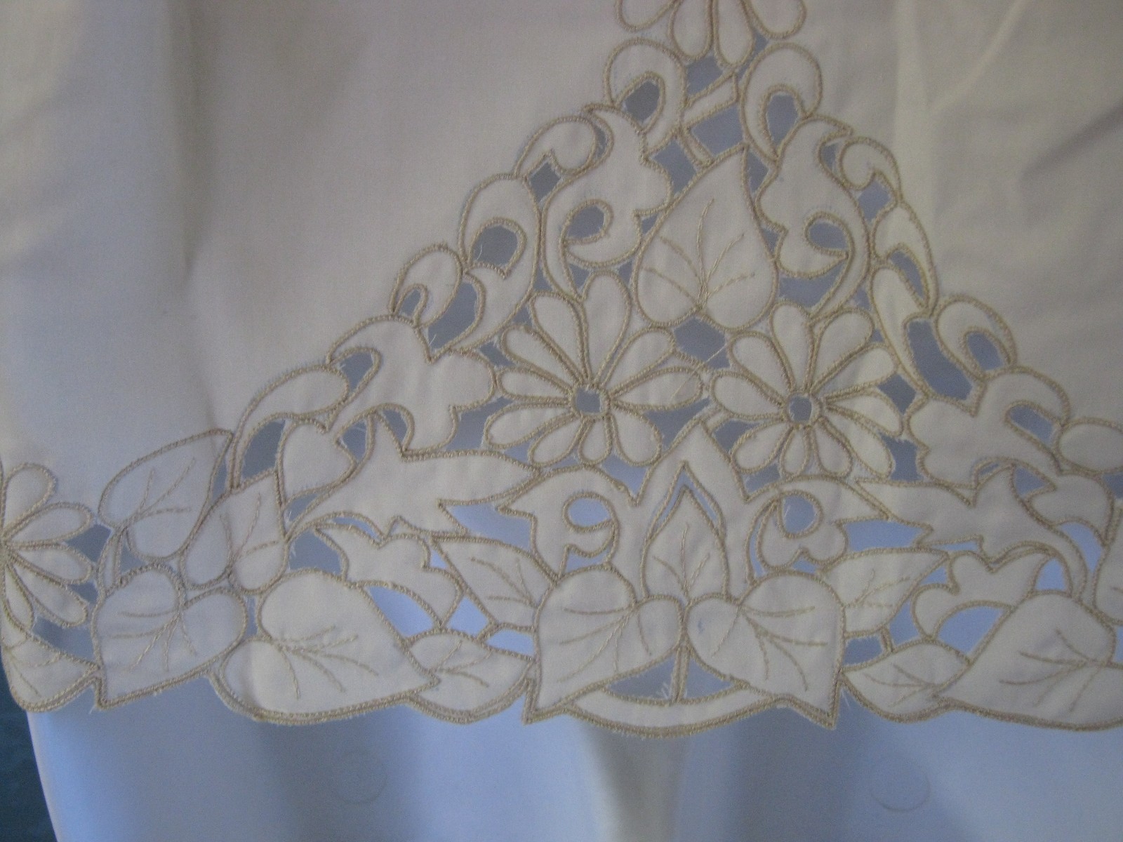 VTG Miss Joyce Shirt Size Small Tan Embroidered Lace Detail Wide Collar Top