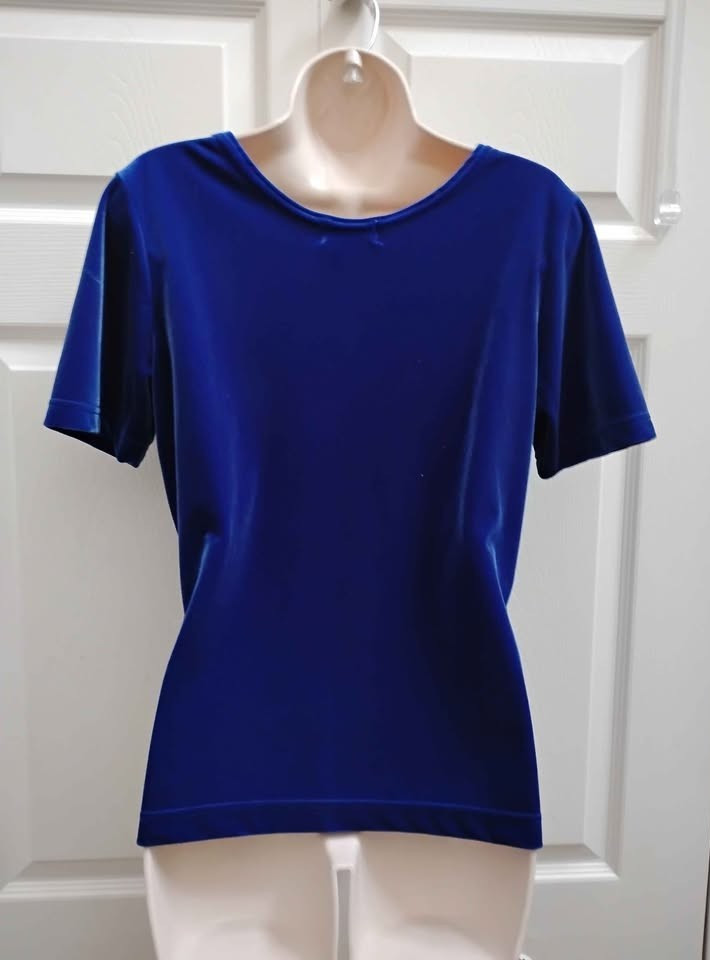 GANTOS Women’s Medium Blue Velvet Top Short Sleeves Round Neck Vintage New