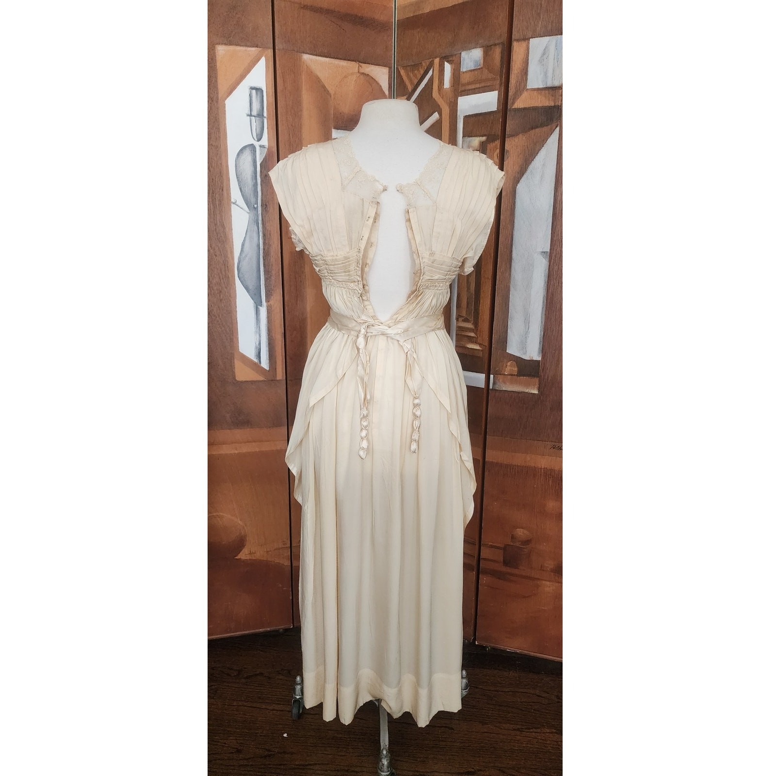 Vintage 1910s Edwardian Dress Cream Silk Tea Gown w/Lace, Pleating, Tassels