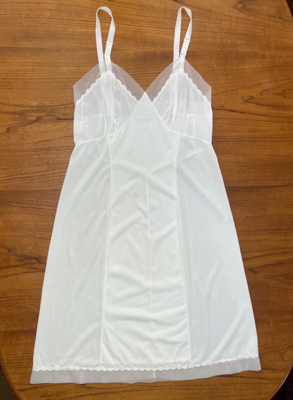 Vintage White Lingerie Femina Nylonv 70’s 80’s