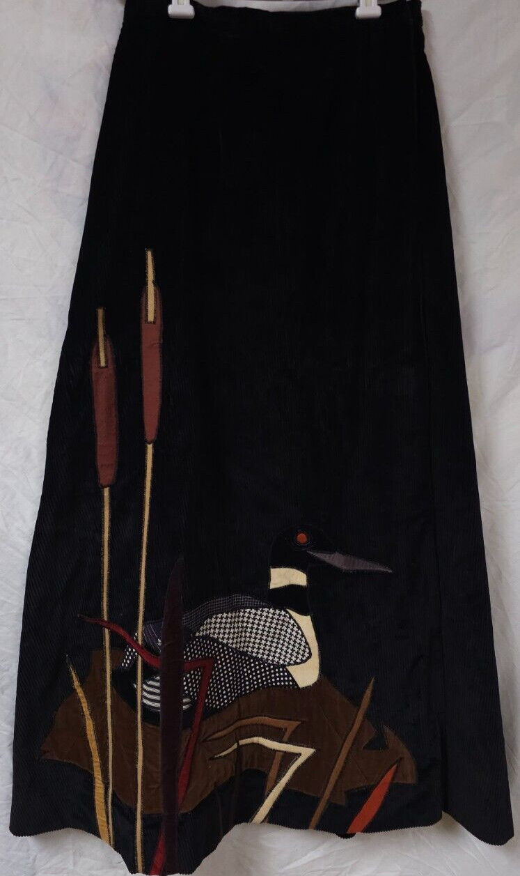 VTG Mountain Artisans 16 Black Corduroy Maxi Wrap Around Duck Appliqué Skirt W26