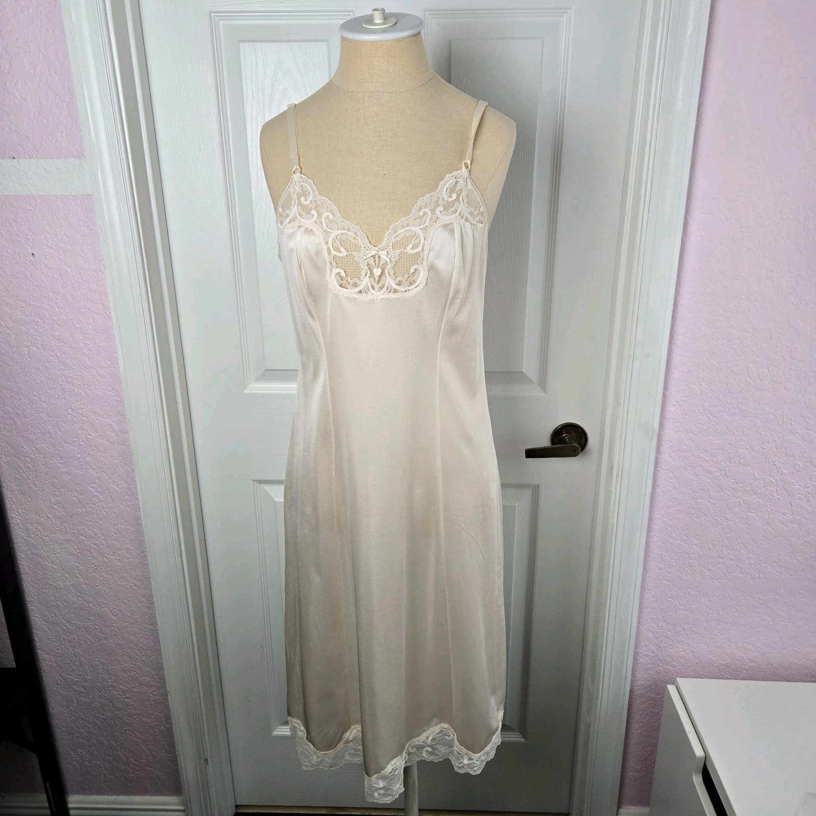 JCPenney Vtg Champagne Beige Full Slip Size 34 Nylon Lace Lingerie Made In USA