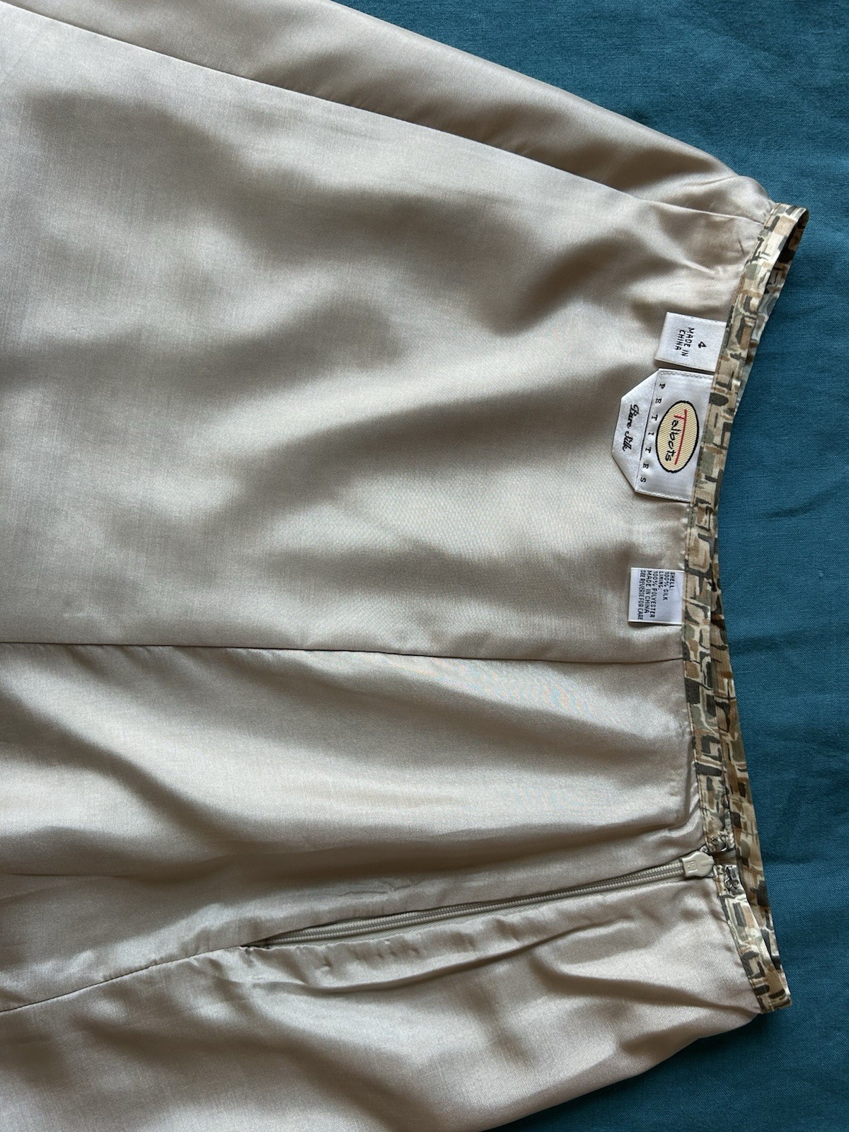 Vintage Y2K Talbots Silk Skirt Sz 4 P, Tan Greens Flare Lined Knee Length 27”W