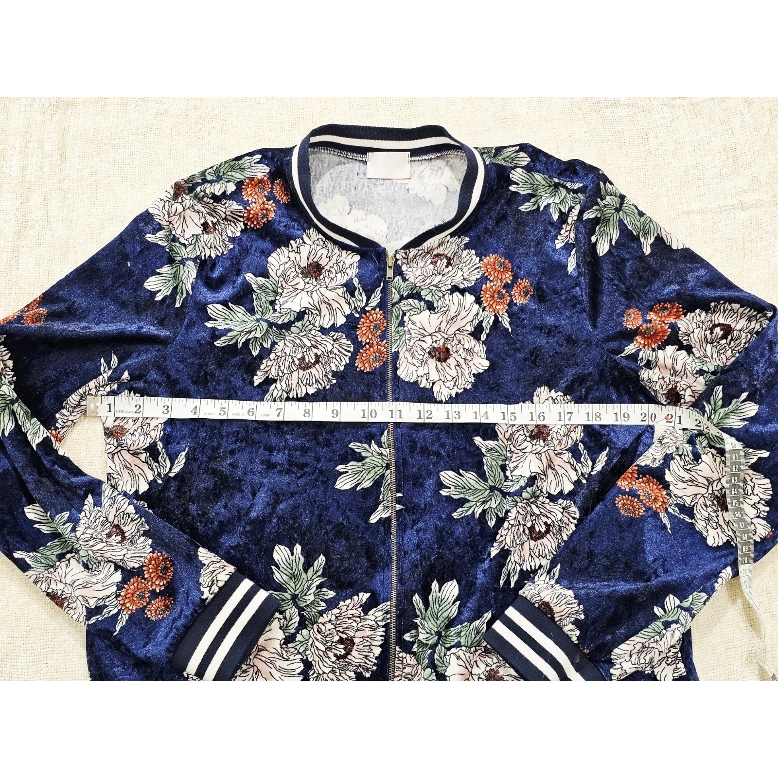 Karlie Women’s Large Wildflower Crushed Velvet Lightweight Zip Up Streetwear