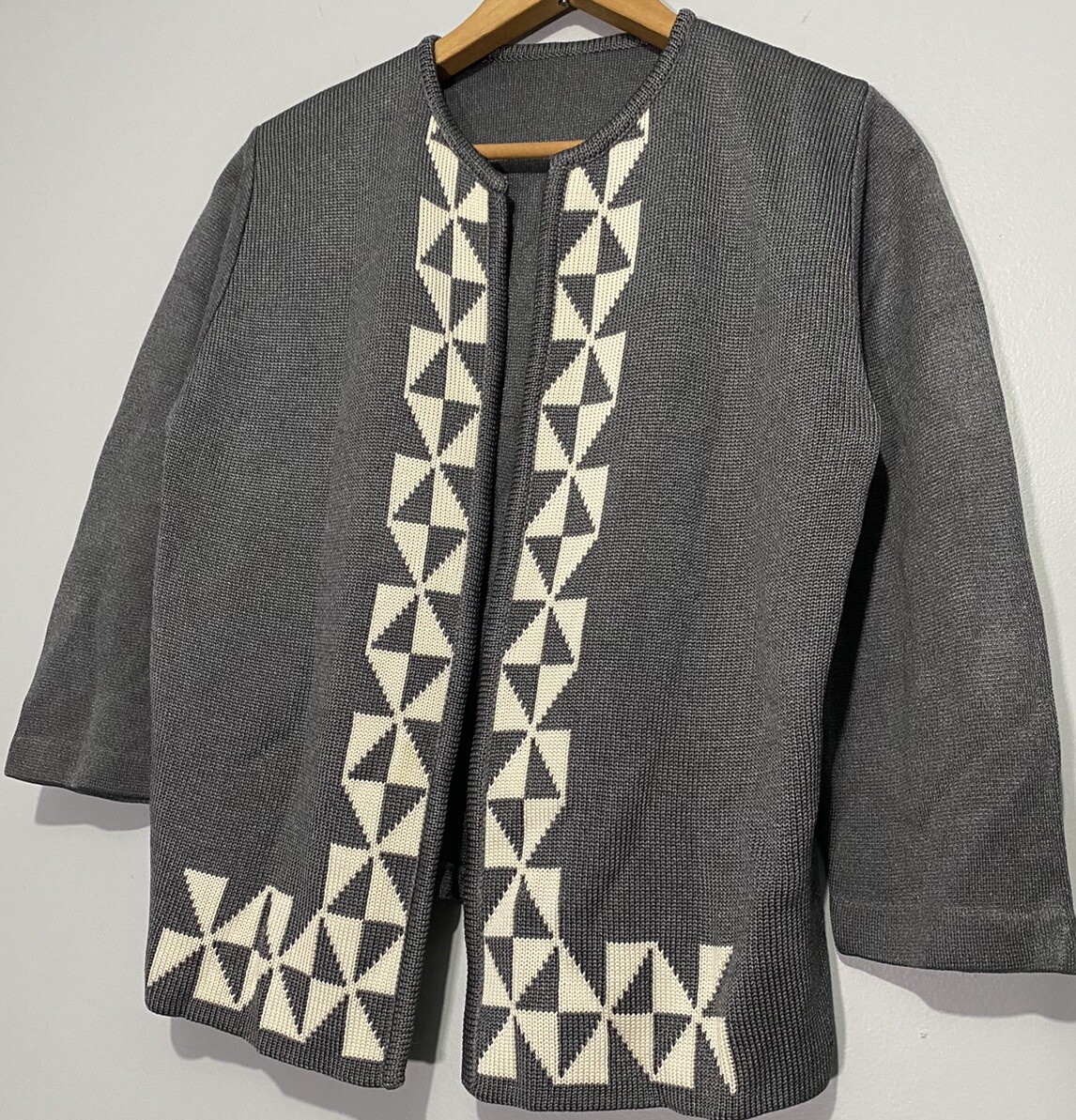 Vintage 70s Open Knit Cardigan Pinwheel Mod GoGo Grunge Indie Secretary Blouse