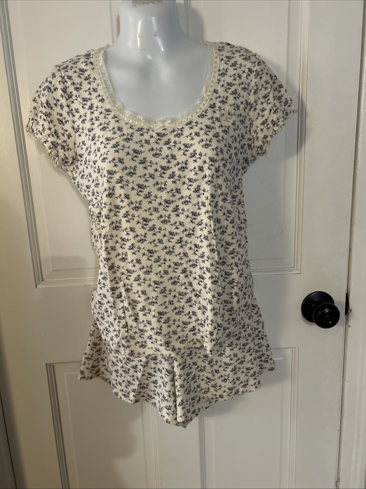 LAUREN Ralph Lauren White And Black Paisley Woman’s Short Pj