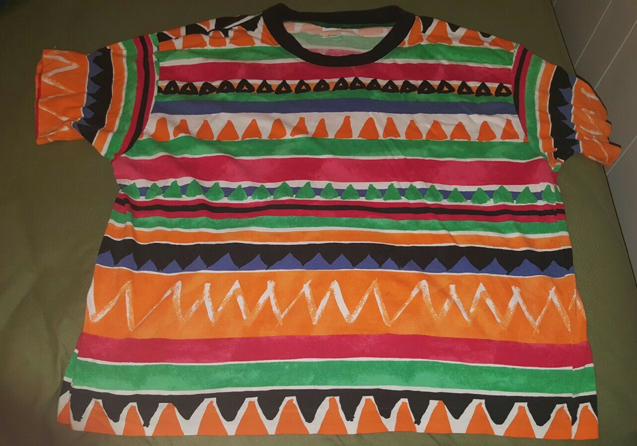 Vintage 90s Womens United Colors of Benetton triangles T-Shirt XL single stitch