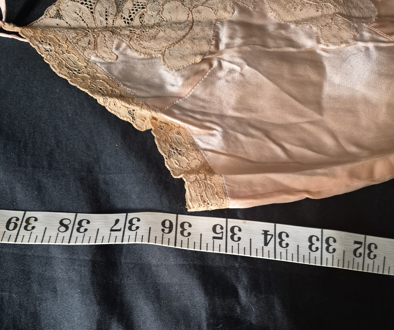 Vintage 1940s Pink Satin Unbranded Full Slip Size 34 Ex.