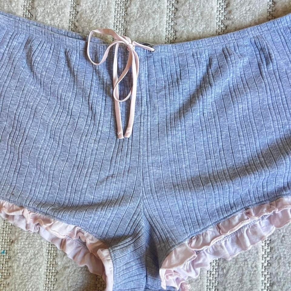 Victoria’s Secret gray ruffle shorts Size L loungewear sleepwear relaxation