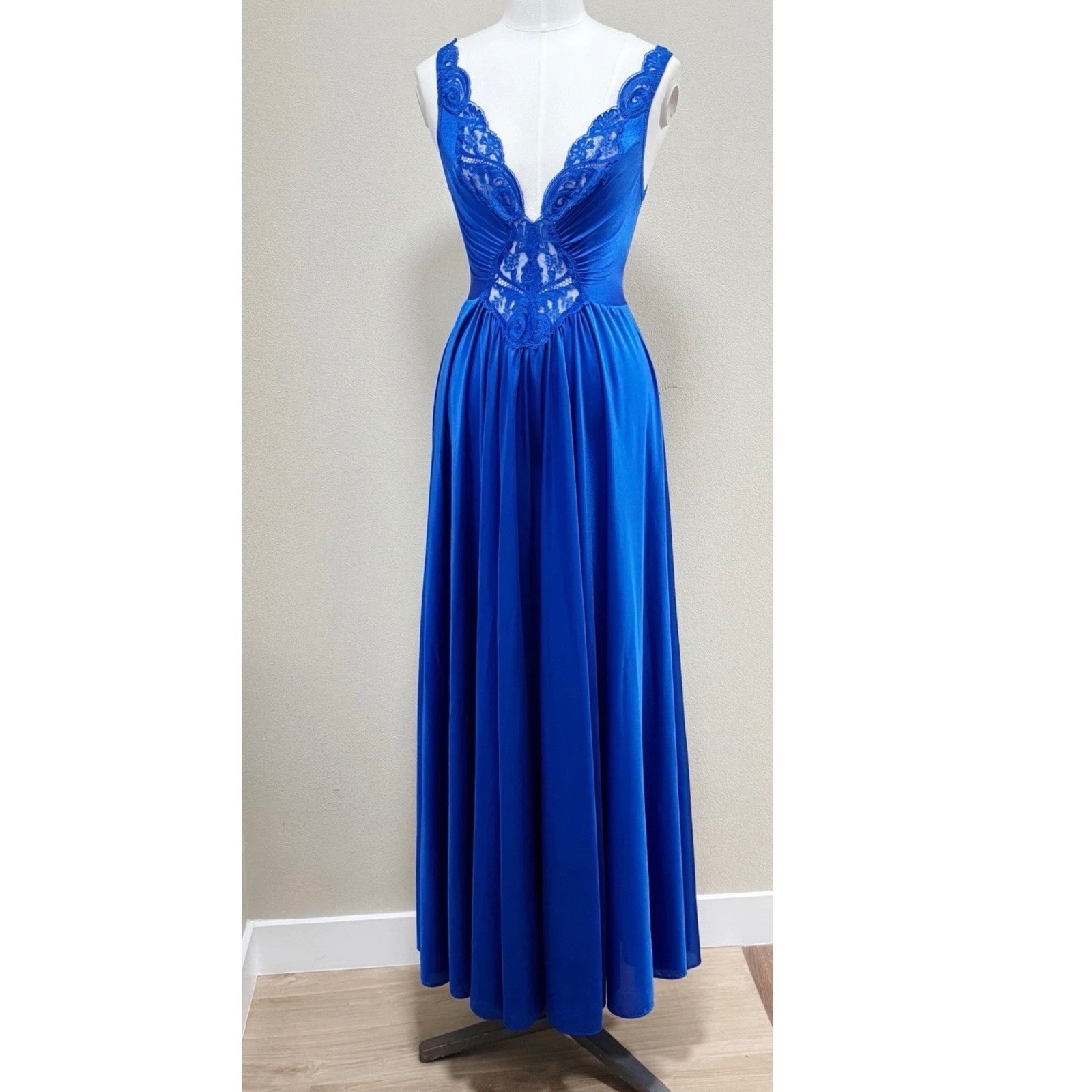 Vintage Vandemere Olga Cobalt Blue Maxi Nightgown M Lace Bodice Full Sweep Glam