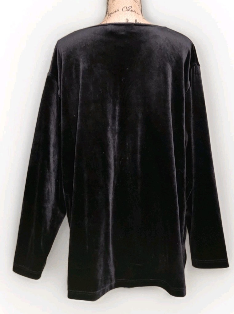 Vintage Victoria Holley – 2PC Black Velour Tunic & Skirt Set – Women’s Size 1XL