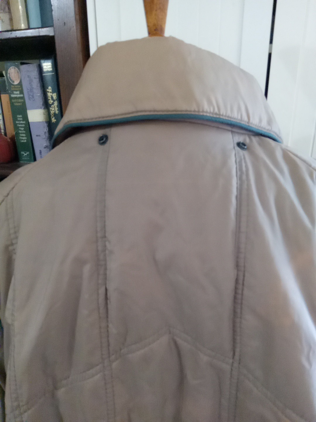 Vintage 1970s Excellent Asian Puff Jacket Taiwan R.O.C. Brown Piping 24WP Coat