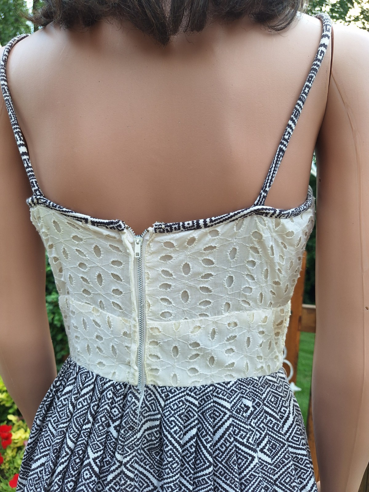 True VTG Mid-century Mod 1960s Sa’bett of California Eyelet Sundress S Dress 60s