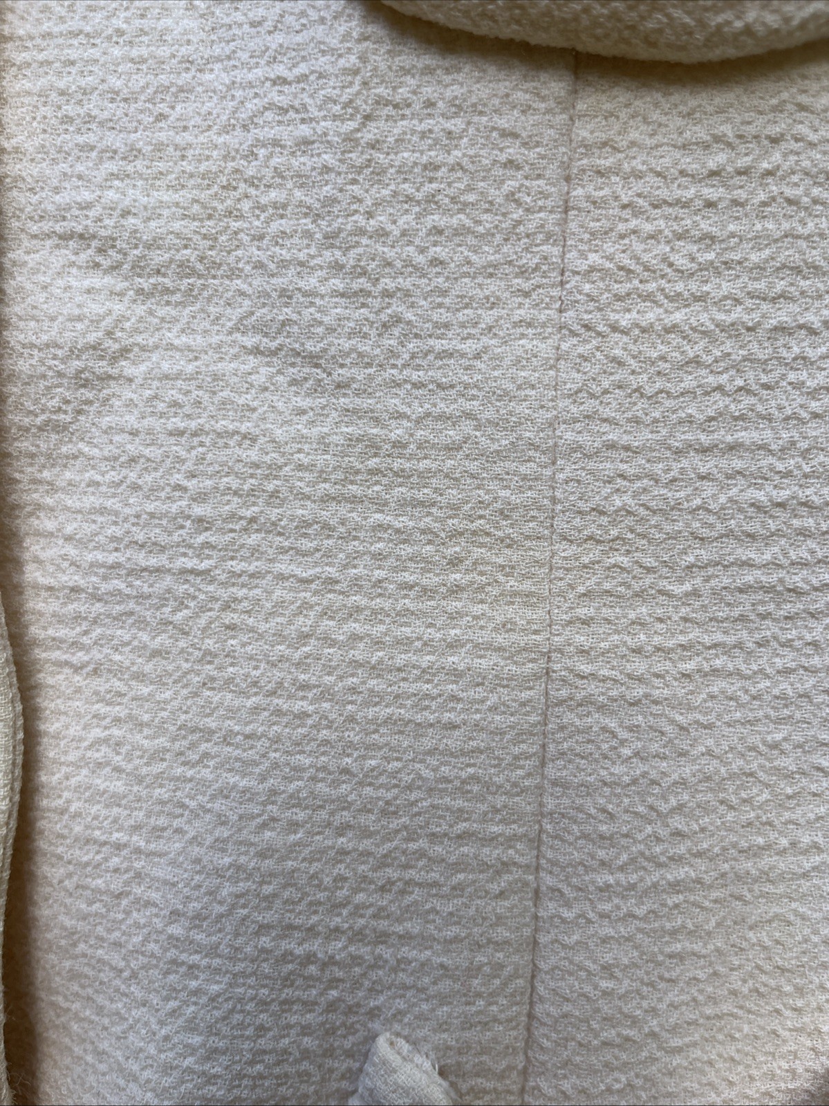 Chanel Vintage Spring 1989 White Wool Crepe Jacket 36 Chain Gold CC Buttons 36