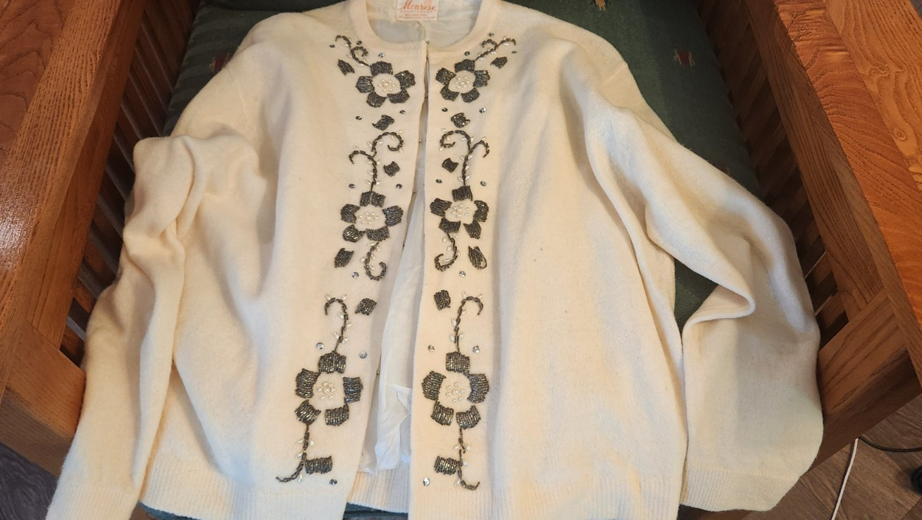 Vintage 1950’s-1960’s Monrose Beaded Cardigan Sweater Ivory Wool/Angora/Nylon