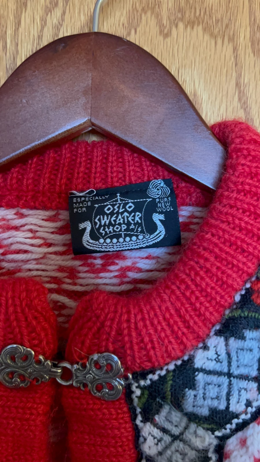 Vintage Dale of Norway, made for Oslo Sweater Shop Sweater Red/ White Size 40