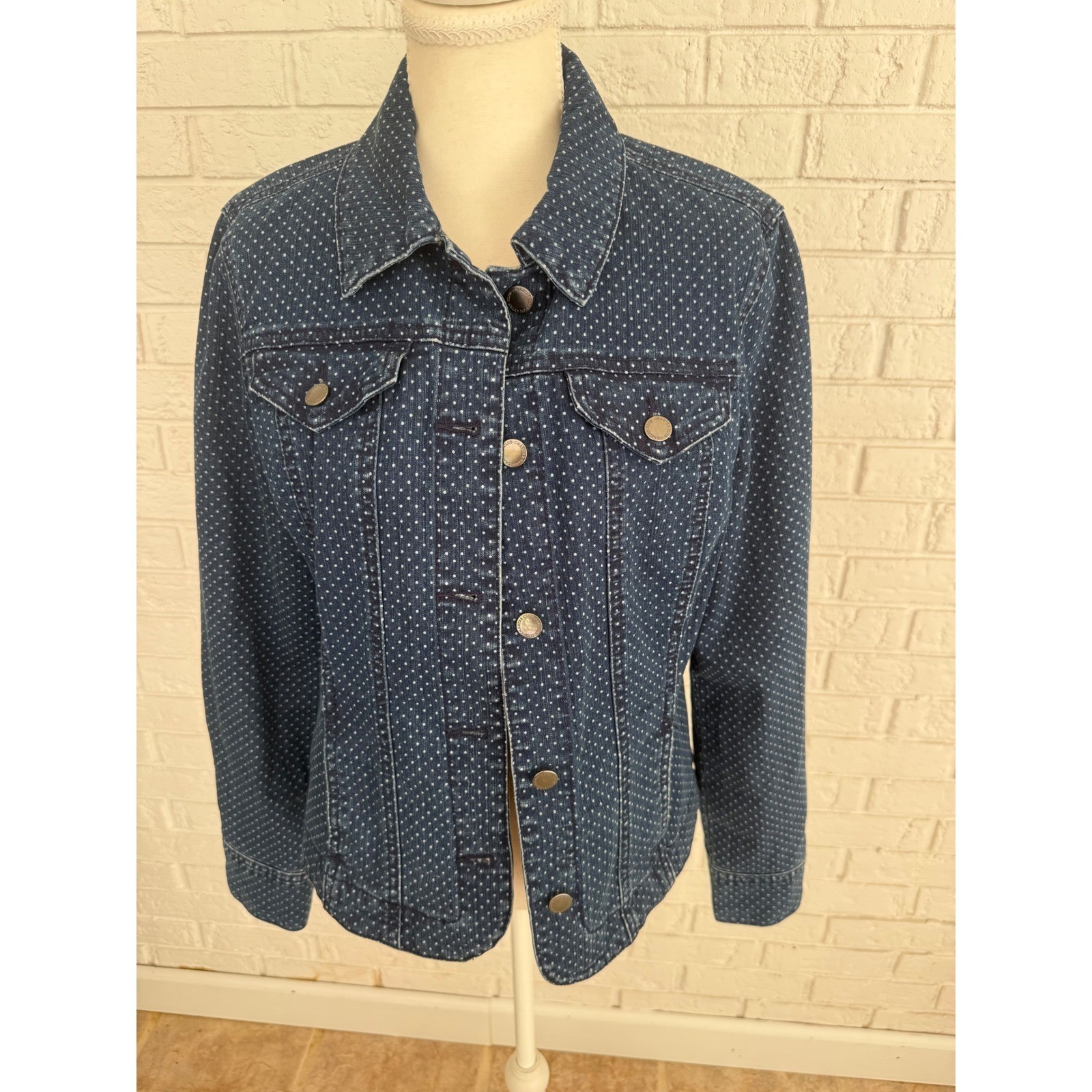 Charter Club Denim Jacket Womens Size M Blue Excellent Polka Dot Jean Trucker