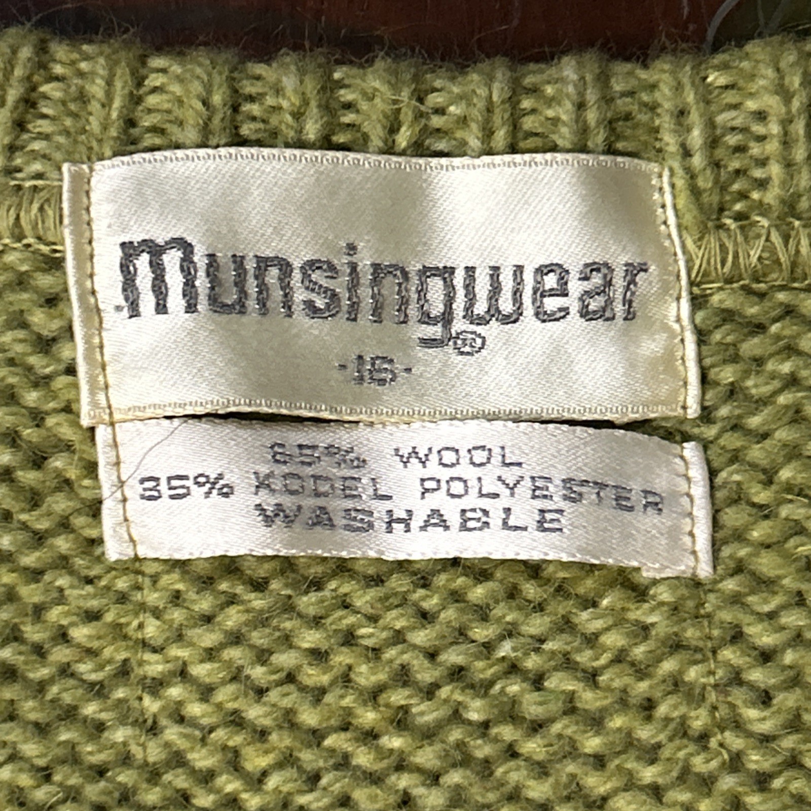 Vintage Munsingwear Sweater Vest Belted , Green, Wool/poly Blend Sz 16